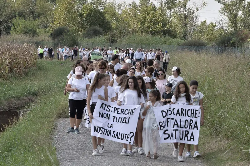 La protesta contro la discarica