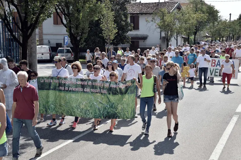 La protesta contro la discarica