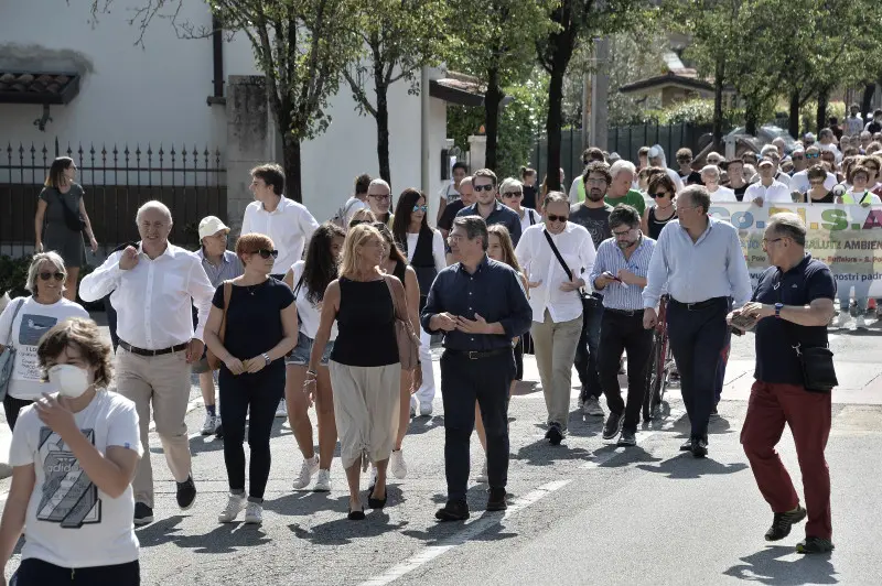 La protesta contro la discarica