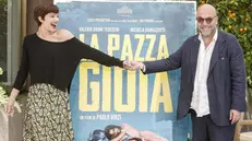 Micaela Ramazzotti e Paolo Virzì durante il photocall di ''La pazza gioia'', Roma, 6 maggio 2016 - Foto Ansa
