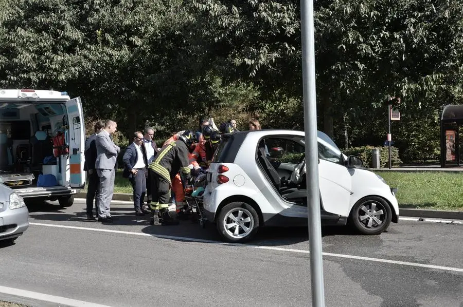 Le foto dell'auto incidentata