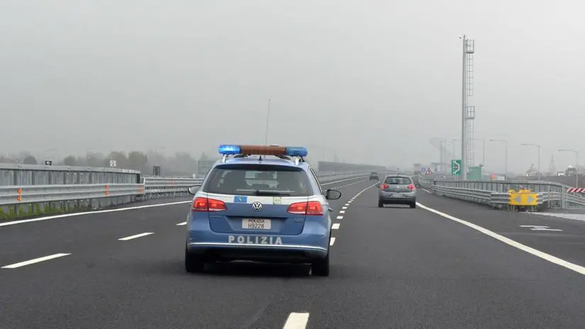 Una pattuglia della Polizia Stradale di Chiari in BreBeMi  © www.giornaledibrescia.it