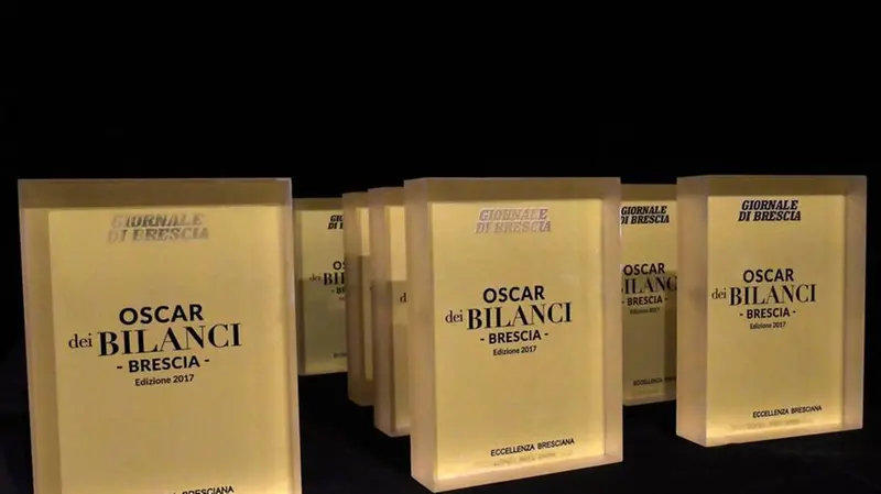 L’Oscar dei Bilanci di GdB e UniBs: il premio è stato realizzato dall'architetto Gabriele Falconi - © www.giornaledibrescia.it