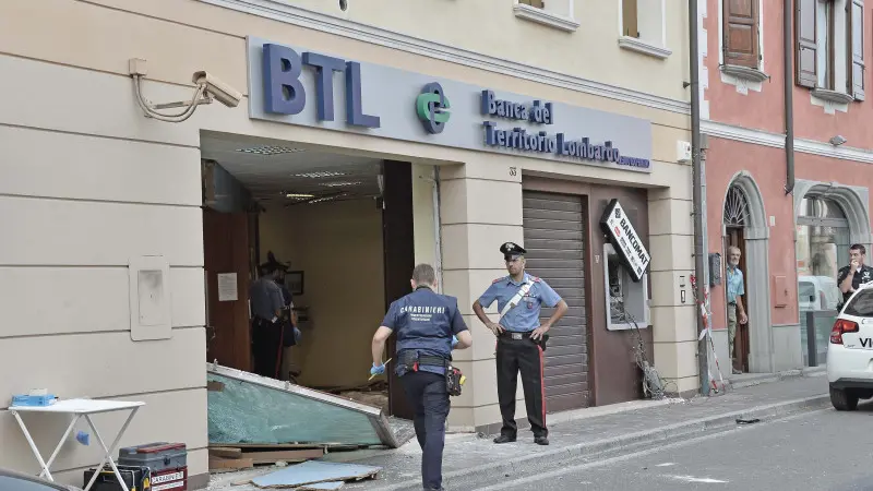 Le immagini dell'assalto di Berlingo