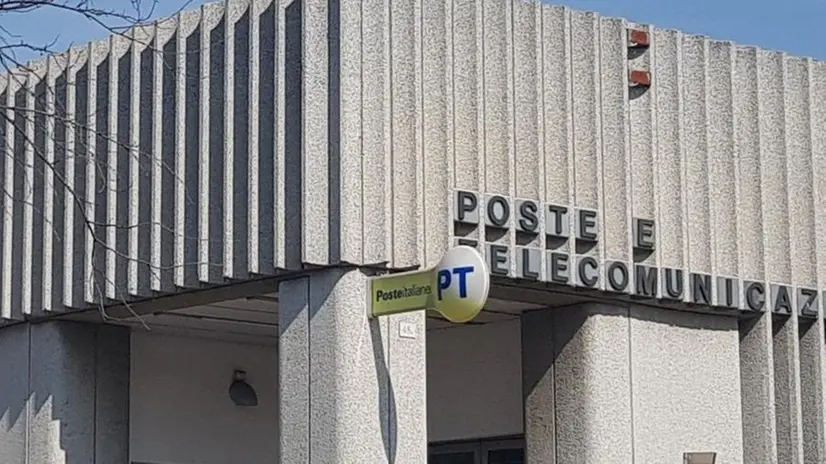 L’ufficio postale di via Carducci chiude per lavori