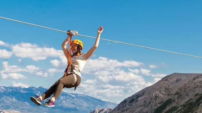 La zip line della Valbione  consentirà un adrenalinico tragitto panoramico lungo oltre un chilometro