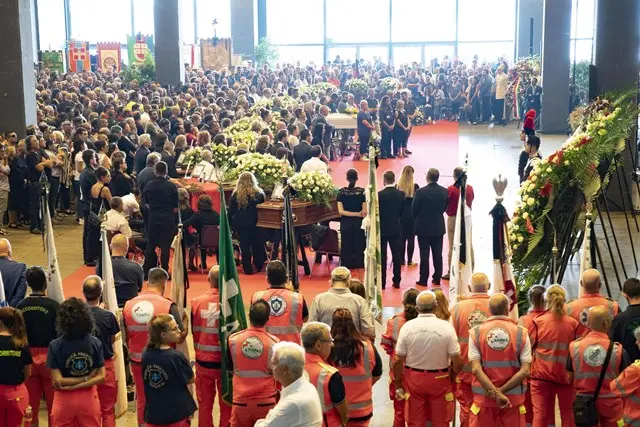 Alcuni momenti dei Funerali di Stato di questa mattina a Genova - Foto Ansa © www.giornaledibrescia