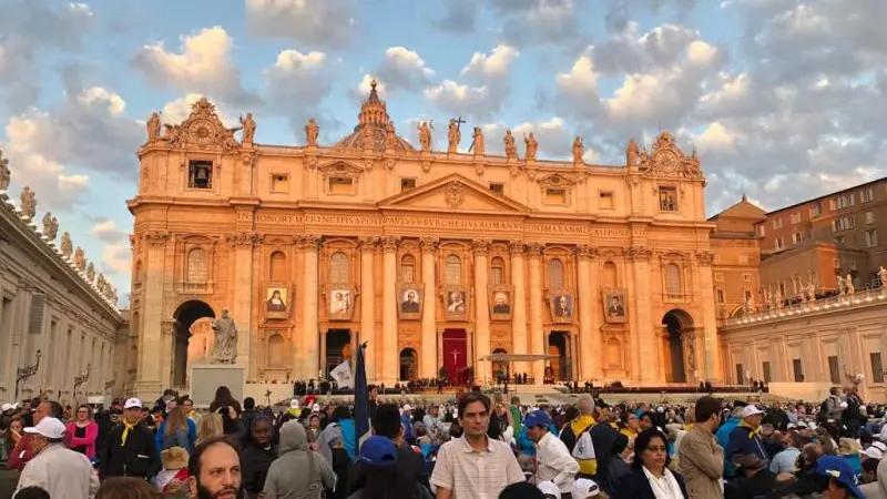Paolo Vi, pellegrini bresciani a migliaia in piazza San Pietro