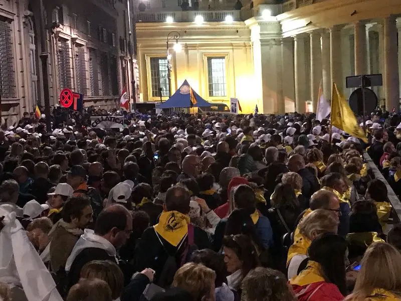 Paolo Vi, pellegrini bresciani a migliaia in piazza San Pietro
