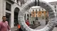 Piazza Vittoria, trasloco per le opere di Paladino