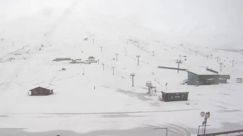 Neve al Passo del Tonale (foto tratta da www.pontedilegnotonale.com)