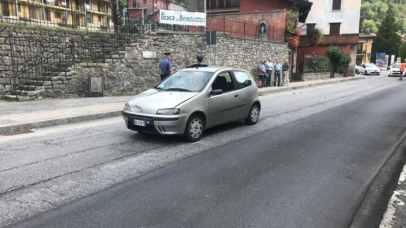 L'auto che ha investito la 85enne a Lavone - Foto © www.giornaledibrescia.it