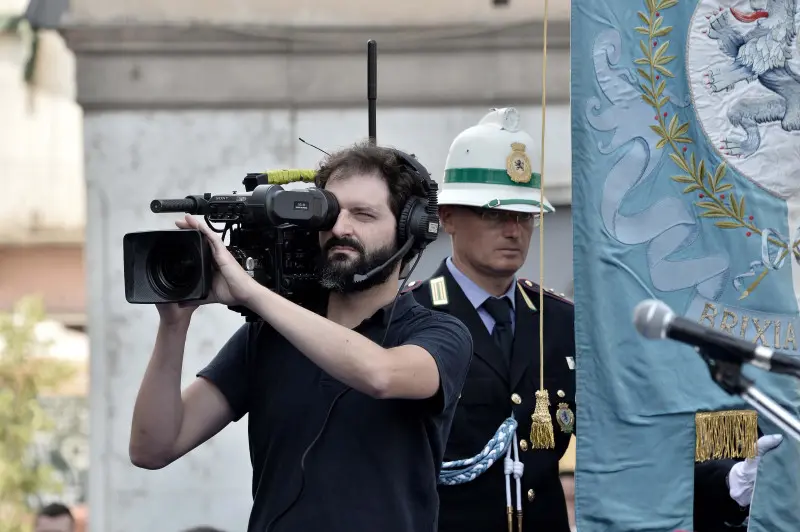 La cerimonia di consegna dei diplomi di UniBs in piazza Loggia