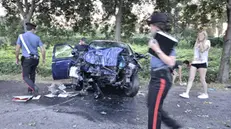 La carcassa dell'auto dopo l'incidente