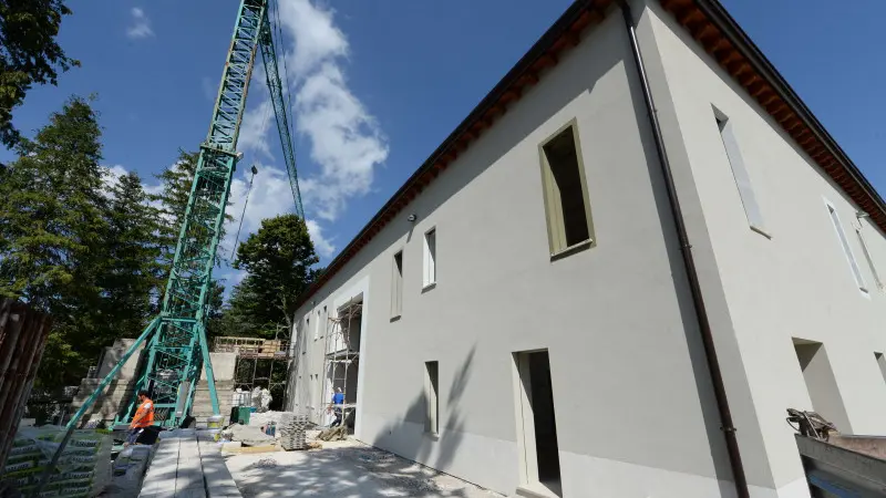 Lo stato dei lavori alla scuola di Gualdo