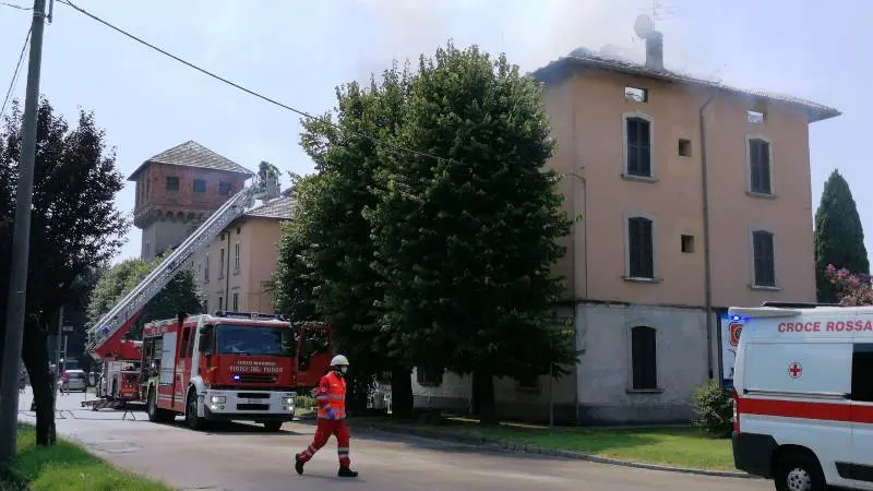 Pontoglio, fiamme e paura alle case popolari di via Dante