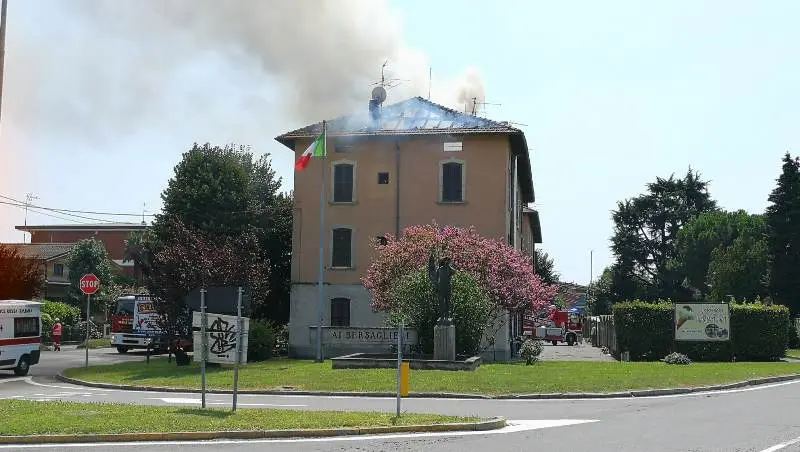 Pontoglio, fiamme e paura alle case popolari di via Dante