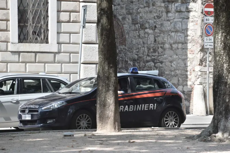 I carabinieri al Comando provinciale dove è stato condotto Pasini