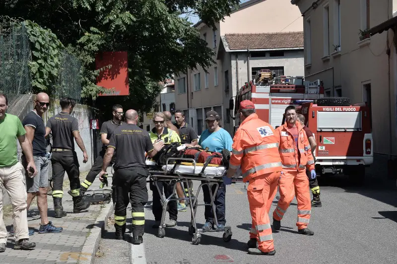 I soccorsi in via Sant'Orsola, a Caionvico