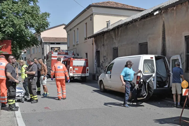 I soccorsi in via Sant'Orsola, a Caionvico