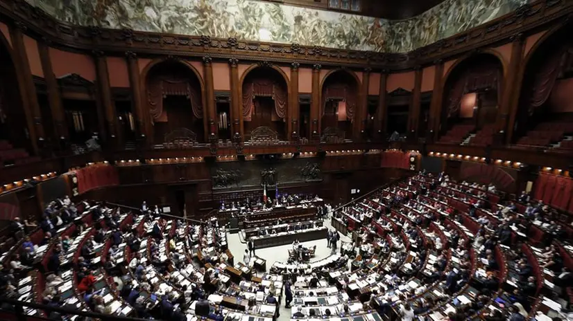 L'aula di Montecitorio durante il voto finale sul decreto dignità - © ANSA/RICCARDO ANTIMIANI