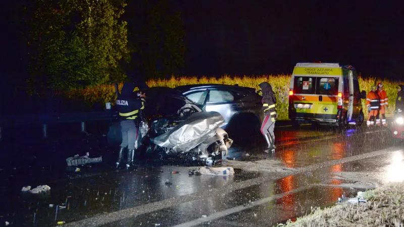 Torbole Casaglia, tragico schianto nella notte