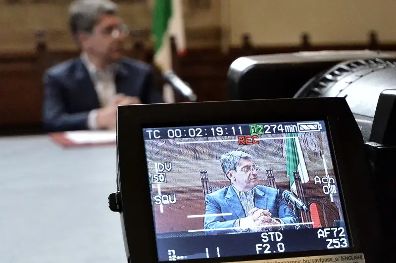 La conferenza stampa del sindaco sulla sicurezza in via Corfù