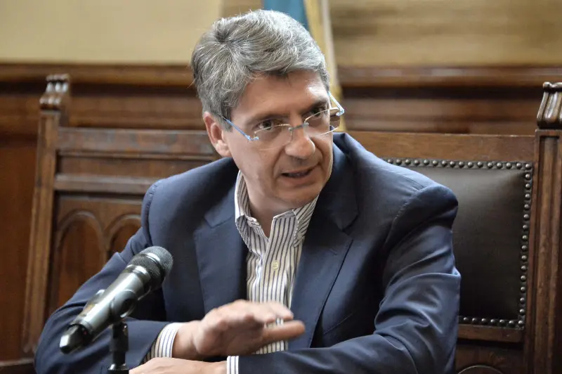 La conferenza stampa del sindaco sulla sicurezza in via Corfù