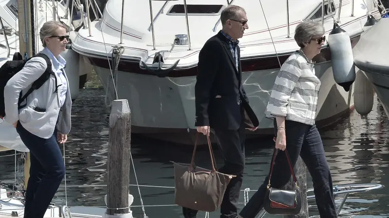 Theresa May in motoscafo da Padenghe a Sirmione