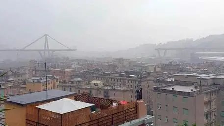 Il ponte crollato a Genova