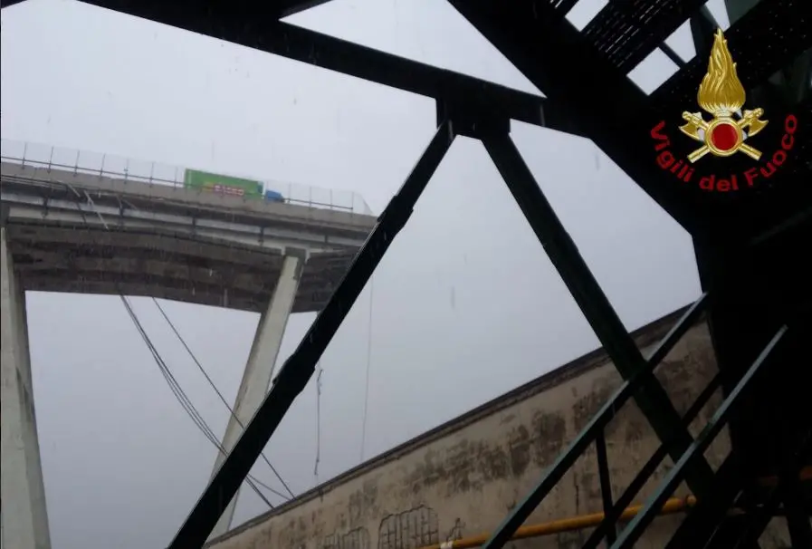 Il ponte crollato a Genova