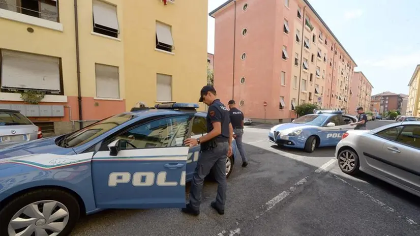 Controlli della Polizia (foto simbolica) - © www.giornaledibrescia.it