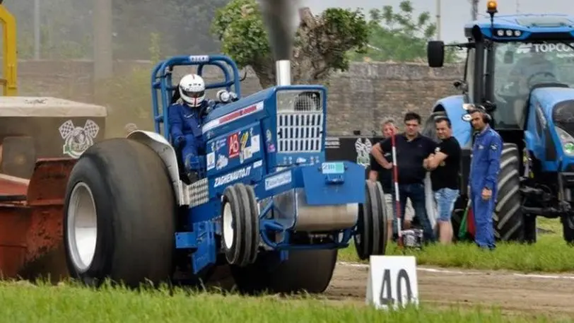 Una sessione di tractor pulling