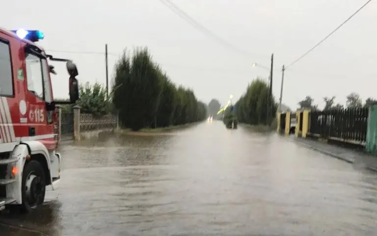 Maltempo, decine di allagamenti nella Bassa