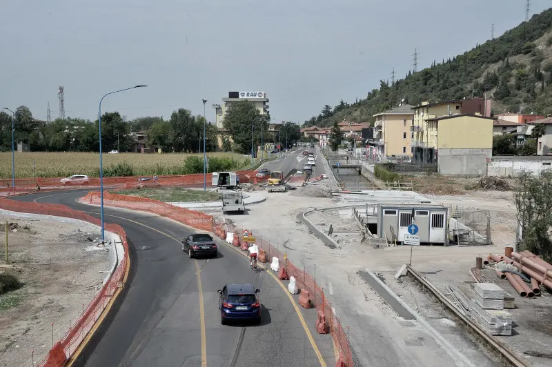 I lavori alla rotatoria di viale Sant'Eufemia