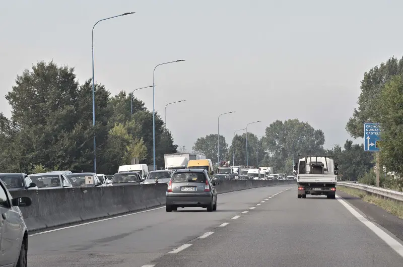 Via del Serpente: incidente prima delle 7