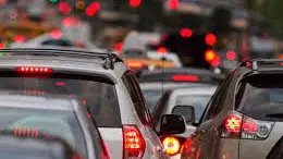 Ad infastidire di più i timpani di chi abita nella nostra città è il traffico lungo le strade - Foto © www.giornaledibrescia.it