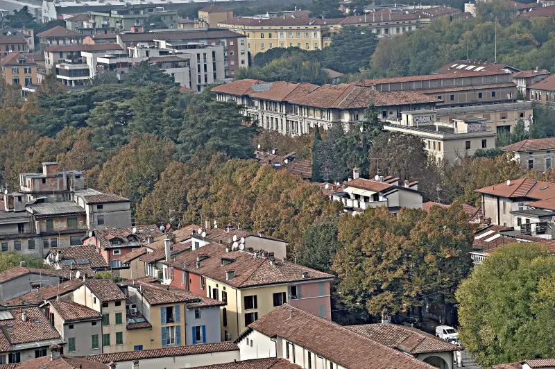 La città si veste d'Autunno -    Foto Pierre Putelli/Neg © www.giornaledibrescia.it