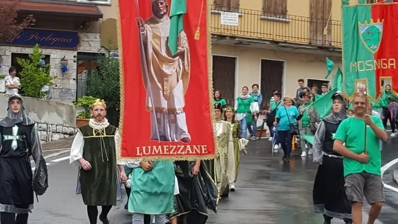 La sfilata. Mosniga ha sbaragliato Montagnone, Premiano e Sonico