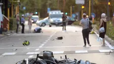 Via Lamarmora. La  Bmw di Michelangiolo Dusi una cinquantina di metri oltre il punto d’impatto