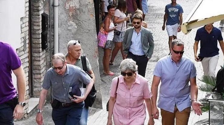 Mrs May non è nuova alle vacanze estive sul Garda - © www.giornaledibrescia.it