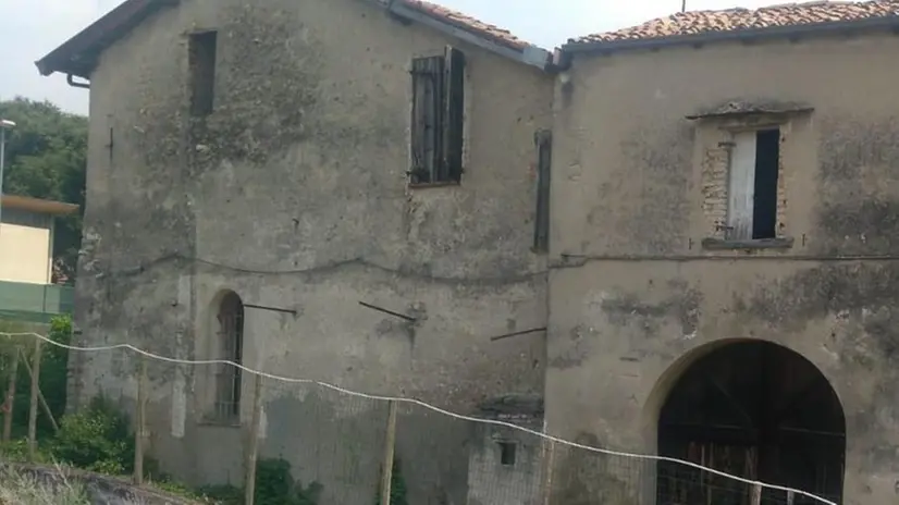 A due passi dal municipio. La quattrocentesca Villa Chizzola