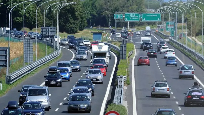 In vista dell'estate è bene prepararsi anche in tema di sicurezza stradale - Foto di repertorio