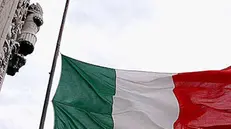 Sabato giornata di lutto nazionale per i fatti di Genova. A Brescia bandiere a mezz'asta sugli edifici pubblici - Foto di repertorio