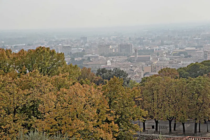 La città si veste d'Autunno -    Foto Pierre Putelli/Neg © www.giornaledibrescia.it