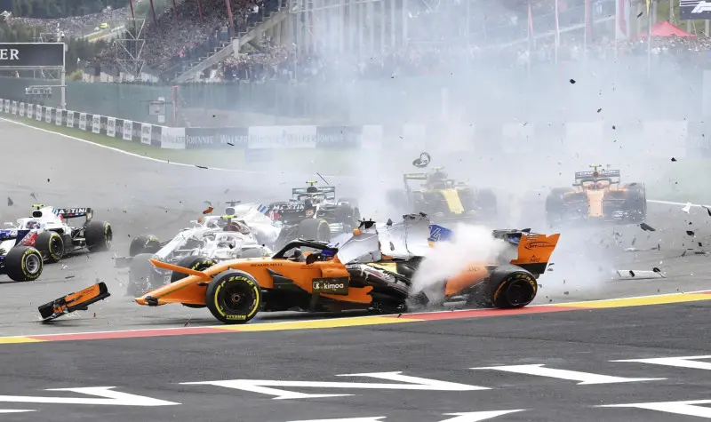 F1, Alonso vola a Spa al via del Gp del Belgio