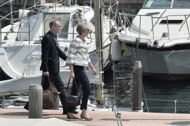 Theresa May in motoscafo da Padenghe a Sirmione