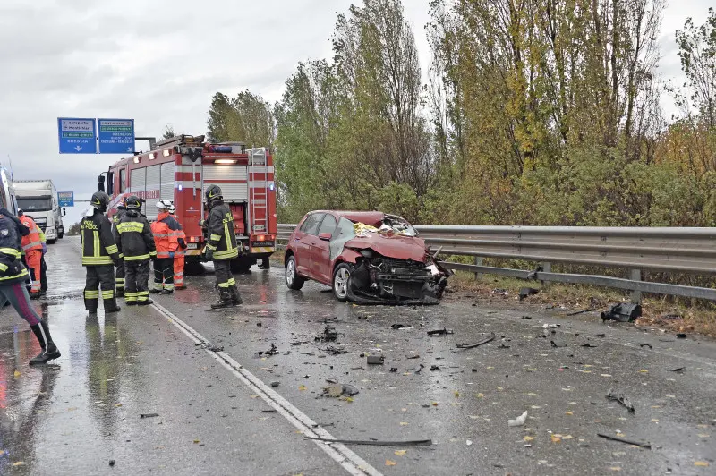 Schianto a Montichiari, traffico in tilt sulla Goitese