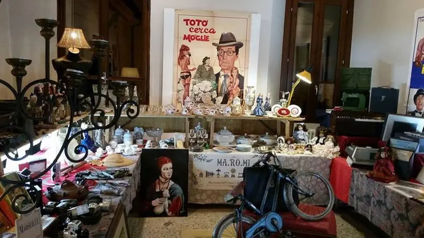In mostra oggetti vintage - Foto  © www.giornaledibrescia.it