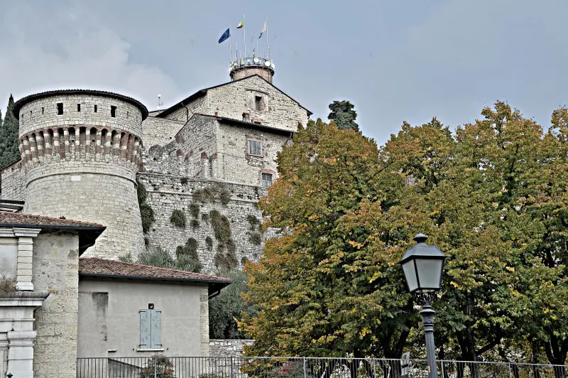 La città si veste d'Autunno -    Foto Pierre Putelli/Neg © www.giornaledibrescia.it